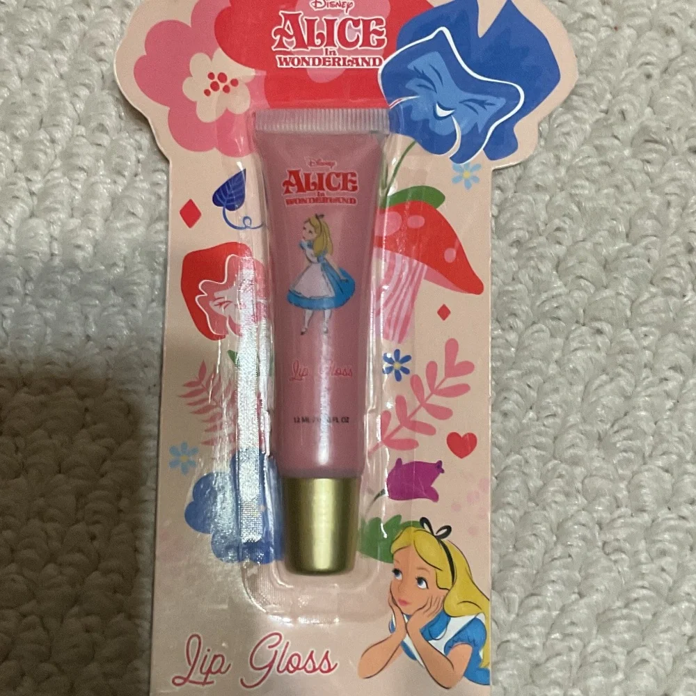 Alice in Wonderland 3 set of lipglosses